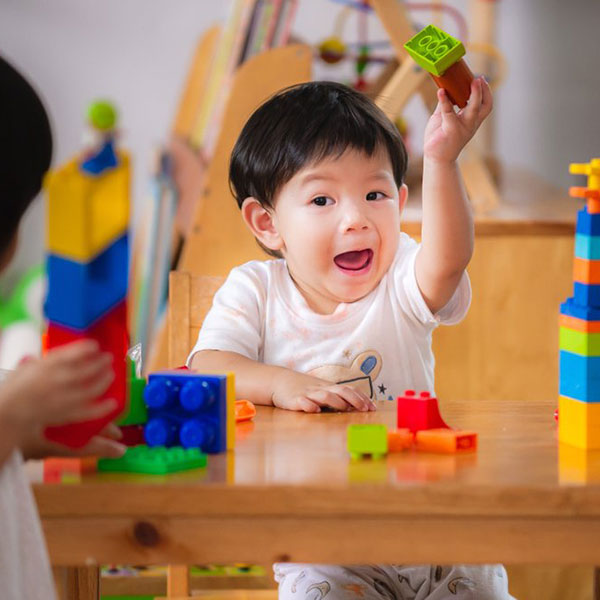 Chương trình giáo dục trẻ từ 12 đến 24 tháng tuổi